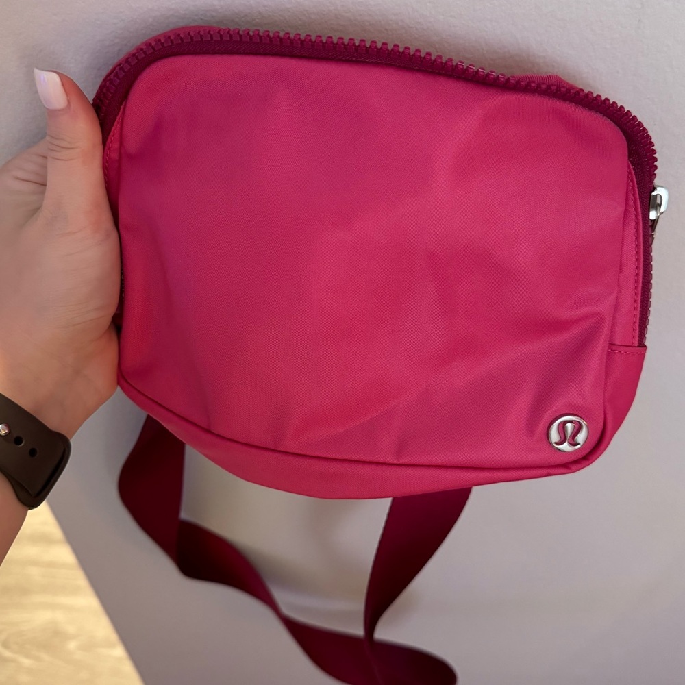 Lululemon 2L beltbag
